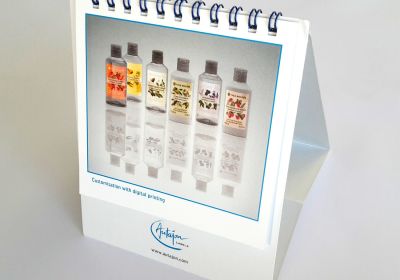 Spiralkalender mit Kartonsockel