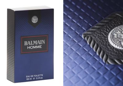 Schachtel mit verschiedenen Prägungen