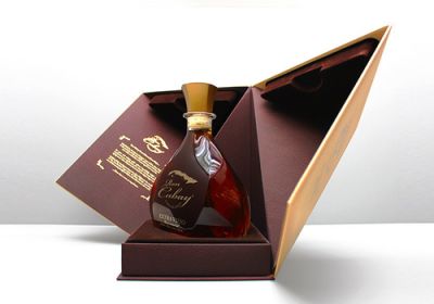 Spirituosenschachtel mit Kordel