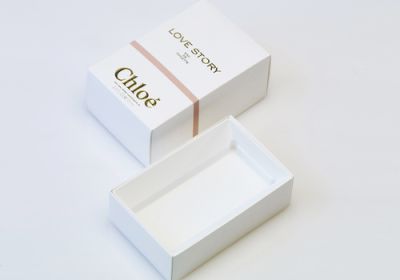 Stülpschachtel mit Heißprägung