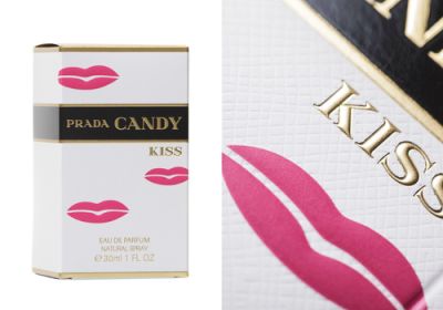 Faltschachtel mit Blind- und Heißprägung