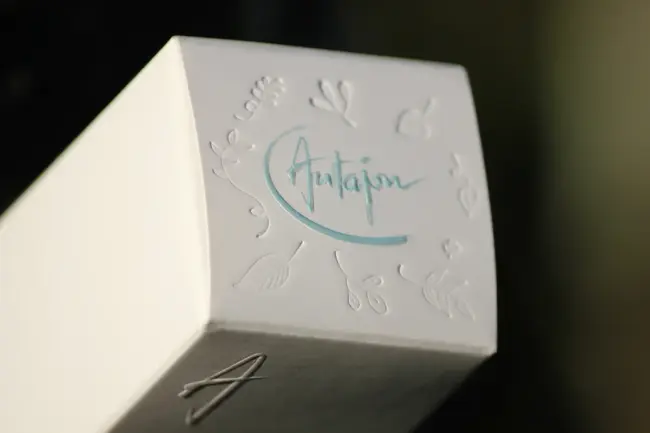 Autajon gaufrage estampage encre bio-sourcée