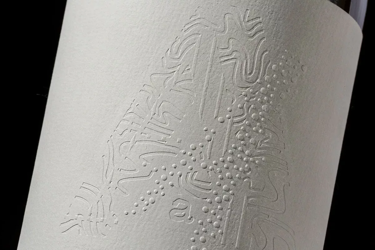 Etiquette gaufrage multiniveau Abate vin