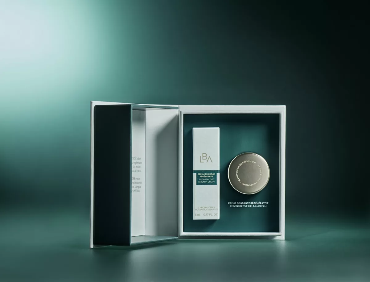 Coffret parfums et cosmétiques pack de rougroupement